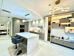 Direct from owner, luxurious master bedroom, sea view, ensuite bathroom, tram station, Carrefour