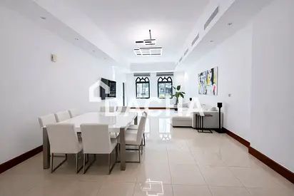 Townhouse | Private Garage | Unfurnished