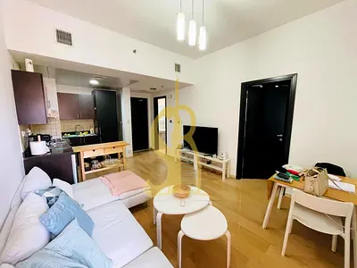 مفروشة بغرفة نوم واحدة | الصيف 1 JVC | شرفة مع إطلالة على المسبح والمدينة