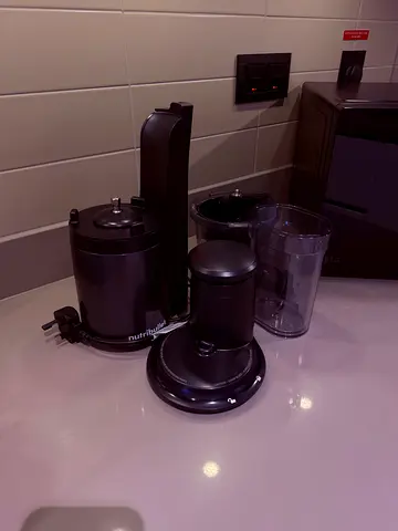 NutriBullet Slow Juicer (NBJ 300)