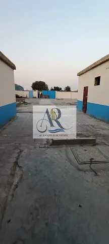 كامب للإيجار في الصجعة   متوفر كامب مكوّن من 28 غرفة جاهز للسكن ومناسب للشركات التي تبحث عن سكن موظفين في موقع حيوي ومنظم داخل منطقة الصجعة الصناعية.   💰  السعر: 3,600 درهم فقط للغرفة – شامل   سعر منا
