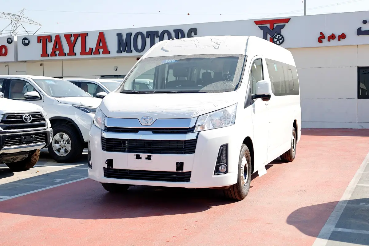 Toyota Hiace 2026 — photo 1 of 20