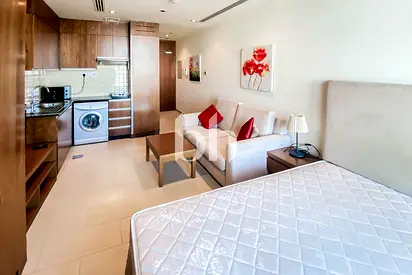 Vacant | High Floor | Lake View