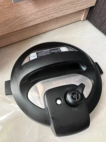 Instapot Mini - Pressure cooker replacement lid (used) - fits mini stovetop cooker