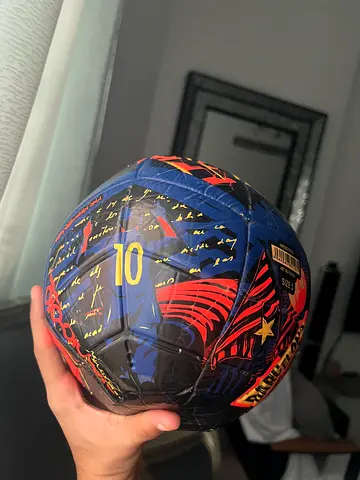 URGENT SALE🛑🛑 Adidas official licensed Messi Edition ball