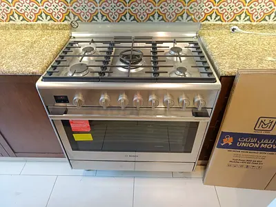 Bosch Series 8 Latest Model Full Gas 5 Burner Full Cast iron Support Cooker Range Size 90cm