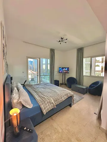 Cozy room for female only