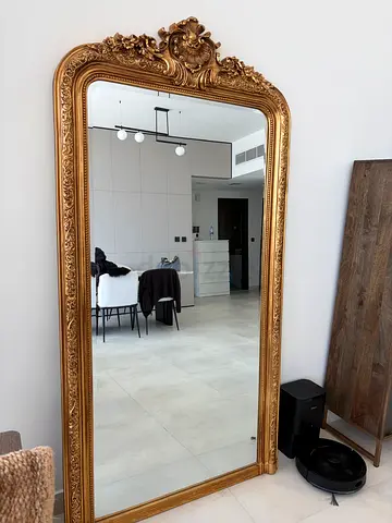 Floor mirror