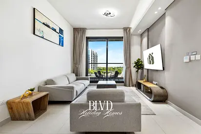 BLVD | Stylish Stay with Relaxing Balcony View