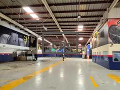 Road Facing | Car Service Center | 250KW Power