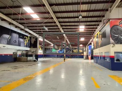 Road Facing | Car Service Center | 250KW Power