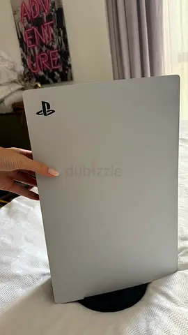 PlayStation 5 Console (Disc-less White PS5) - Good Condition