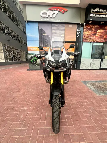 Super  clean 2018 Africa twin manual only 42500KM