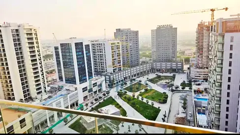 Furnished Studio | SOL Bay | Balcony | Skyline & Canal Views