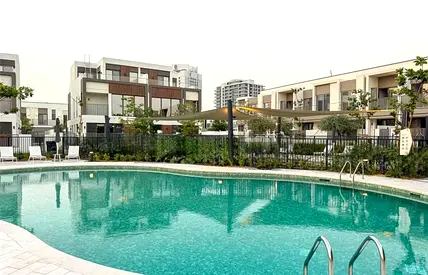 SINGLE ROW | CLOSE TO RGS| LANDSCAPED