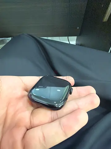 Apple Watch Series 11 (perfect condition with box)