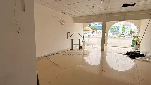 Busy Commercial l Highly Visible l Lots of Parking l Affordable l Retail & Service area Attracts Many Customers l Washroom