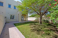 Corner Unit | Large Garden | Ready to Move In