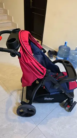 Lightly used single baby stroller - sturdy and foldable