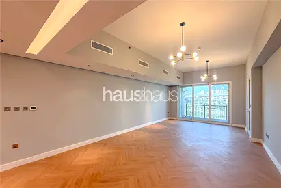 Vacant Now | Best Price | Upgraded Throughout