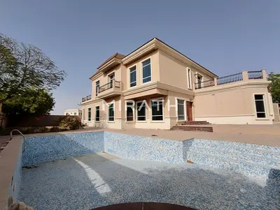 High-end Villa | Spacious | Vibrant Garden