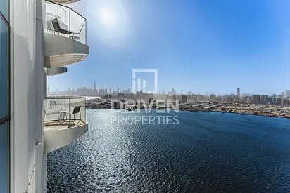 Elegant Apt | Astonishing Canal View | Mid Floor