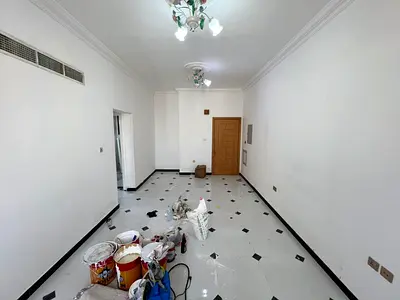 من أرقى وأجمل الشقق المتاحة في عجمان، شقة غرفتين وصالة للإيجار السنوي في الروضة 3، بموقع مميز قريب من مخرج شارع محمد بن زايد، مما يوفر سهولة في الوصول