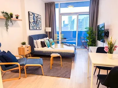 Fully furnished | Fitted Kitchen | On Mid floor