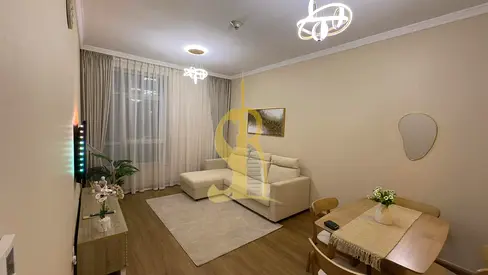 شقة مفروشة بغرفة نوم واحدة | شرفة | دخول المسبح والنادي الرياضي