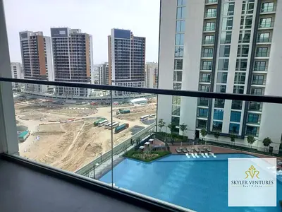 شقة بغرفة نوم واحدة | كريست غراندي | شرفة وإطلالة على المسبح | مطبخ مفتوح حديث