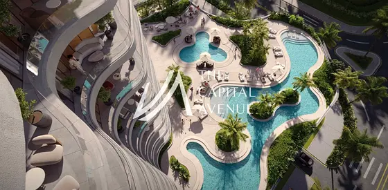 إطلالة على المسبح | طابق مرتفع | مع شرفة