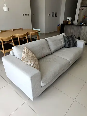 Interface Sofa 225cm – Modern 3-Seater – Excellent Condition