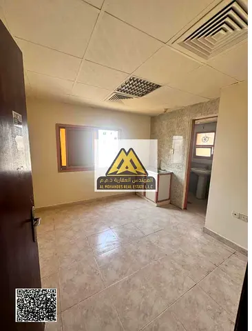 استوديو للإيجار في البستان عجمان، تكييف مركزي، موقع مميز قريب من الخدمات ومحطة الباص، الإيجار 14 ألف سنوياً، 4 أو 6 دفعات