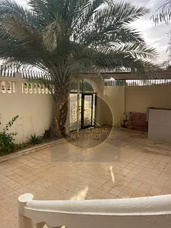 Villa for rent in AlAzraa