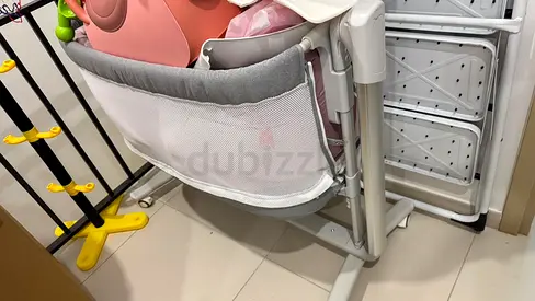 Portable baby bassinet / cradle with mesh sides - gently used