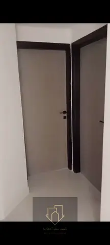 موقع مميز جدا | تسهيلات بالدفع | خزائن بالحائط | مساحات كبيرة | تشطيب ممتاز I سعر مميز