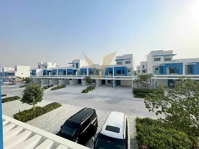 Ready to Move | 5-BR End Corner Villa | Santorini