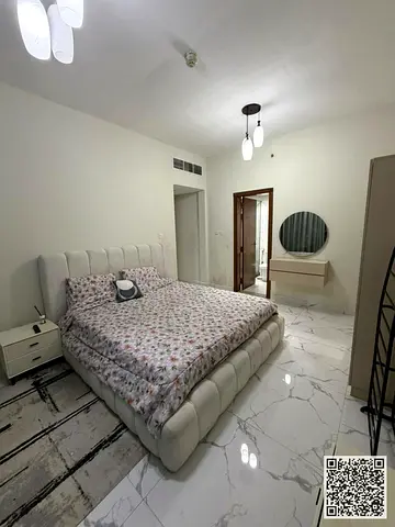 شقة فاخره غرفتين وصالة مفروشه بالكامل مع بلكونه.عجمان برج الواحه. للايجار الشهري، الايجار يشمل الفواتير والإنترنت وموقف