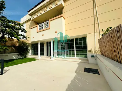 Fully renovated 4 bed villa ,shared pool