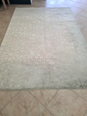 Area Rug 35 aed