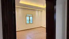 LUXURY LIVING SPACIOUS 4 BEDROOMS VILA AVAILABLE ON HOT OFFER FOR RENTAL ON PRIME LOCATION CONTACT U