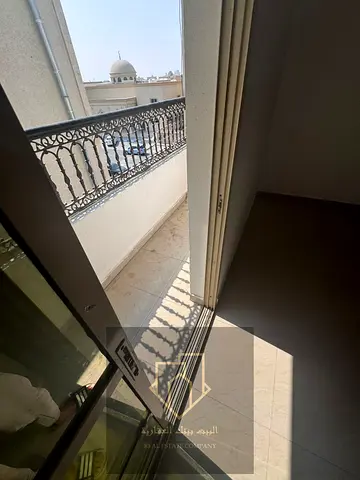 موقع مميز جدا | تسهيلات بالدفع | خزائن بالحائط | مساحات كبيرة | تشطيب ممتاز I سعر مميز