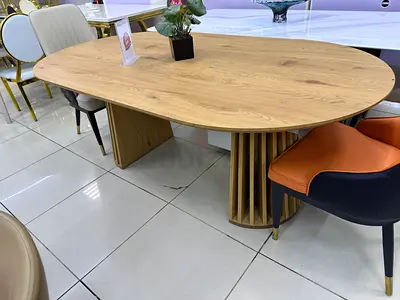 Modern Oak Finish Dining Table — Oval Wooden Table for 6