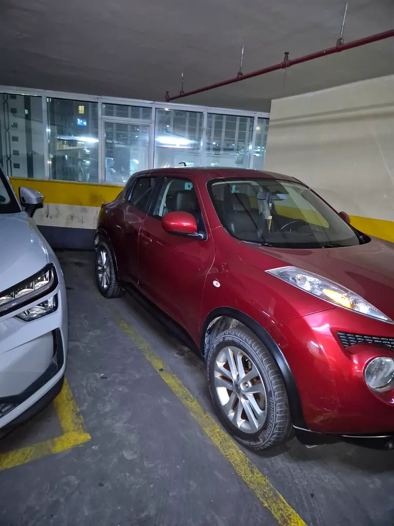 Nissan Juke 2013 — photo 1 of 6