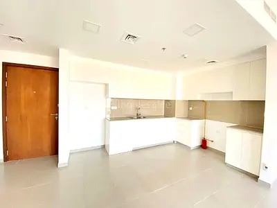 Bright and Airy | Mid Floor | Well Maintained