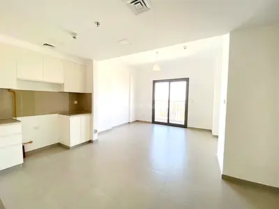 Bright and Airy | Mid Floor | Well Maintained