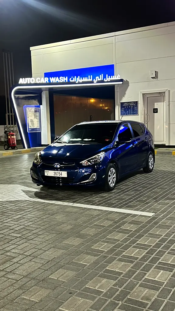 Hyundai Accent 2017 — photo 1 of 6