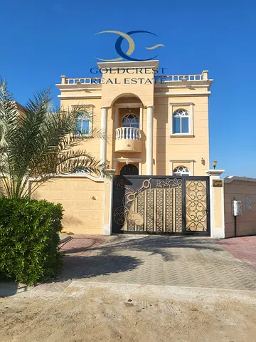 5 Bedroom Villa