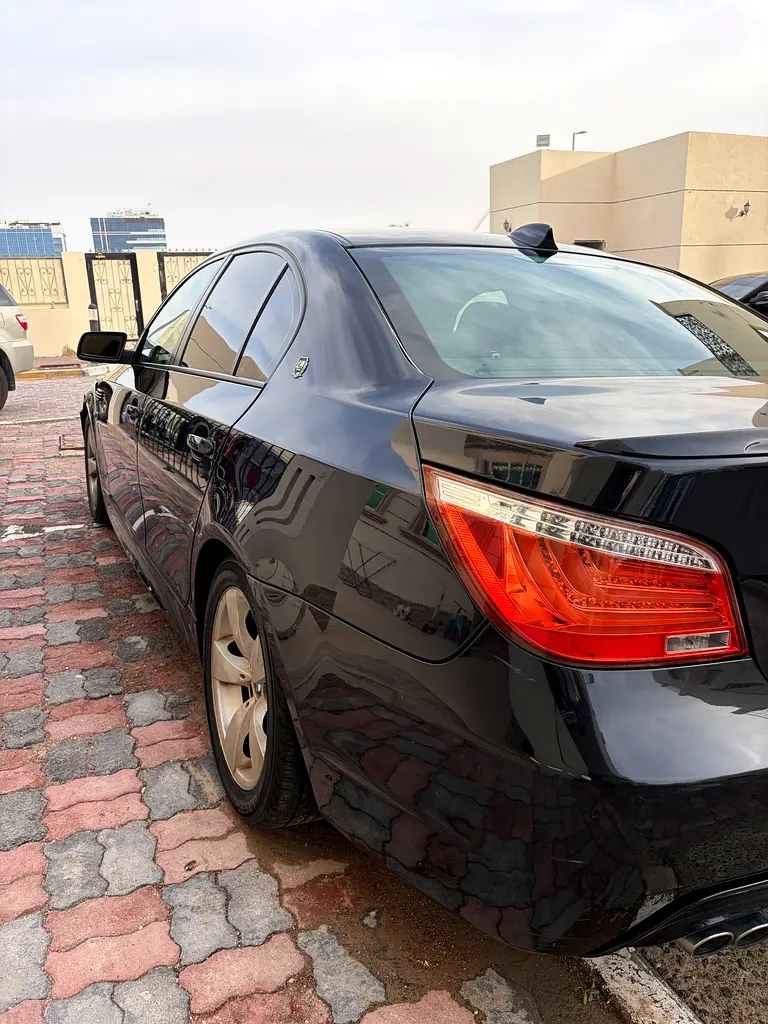 BMW 5-Series 2005 — photo 1 of 8
