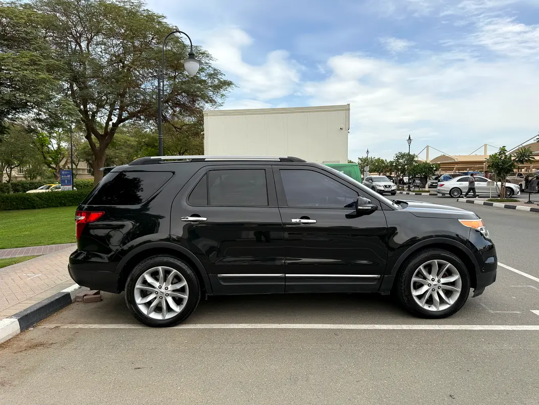 Ford Explorer 2014 — photo 1 of 20